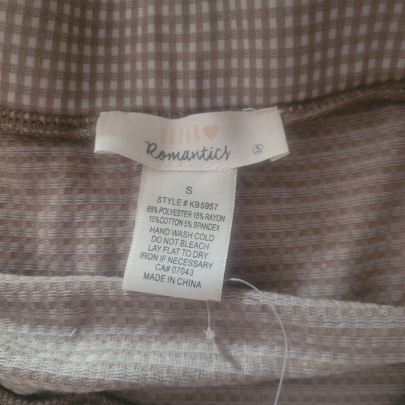 Urban Romantics Tan and White Small Checkered Pleated Mini Skirt S - Picture 3 of 3